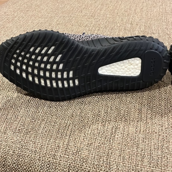 Yeezy Boost 350 Yechei FW5190 Sz 11 - Picture 2 of 12